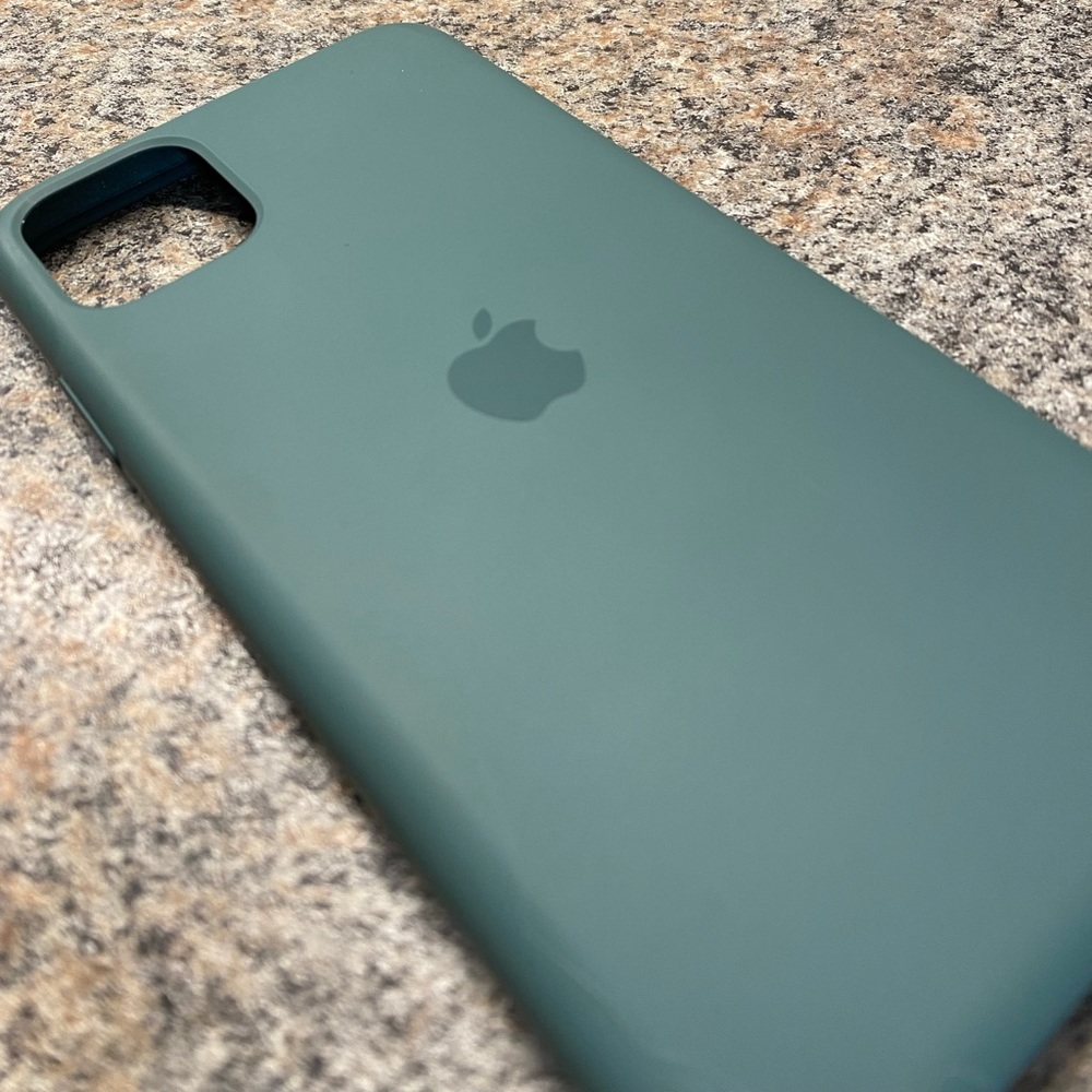 iPhone 11 Pro Max Silicone Case - Pine Green